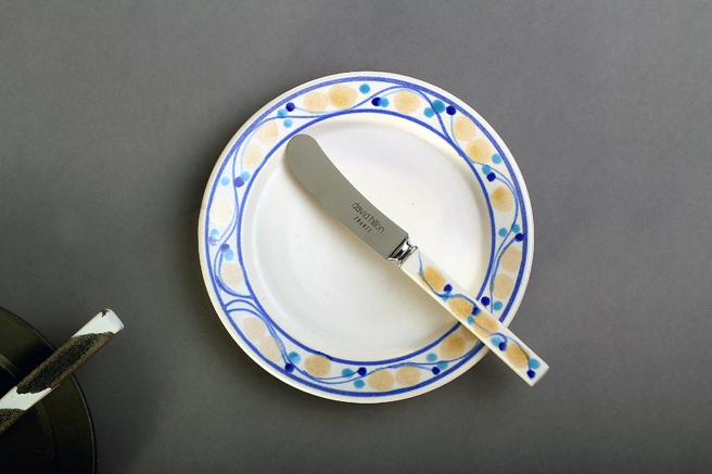 BUTTER PLATE AND KNIFE